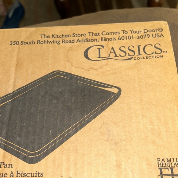 NWT Pampered Chef Small Bar Pan Toaster Oven Stoneware 9.5" x 7" Classics - Picture 4 of 7